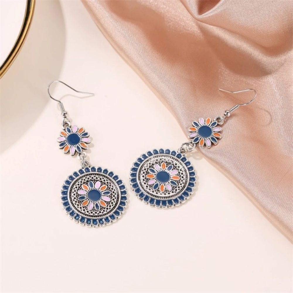 Boho colorful flower dangle earrings - Picture 6 of 9